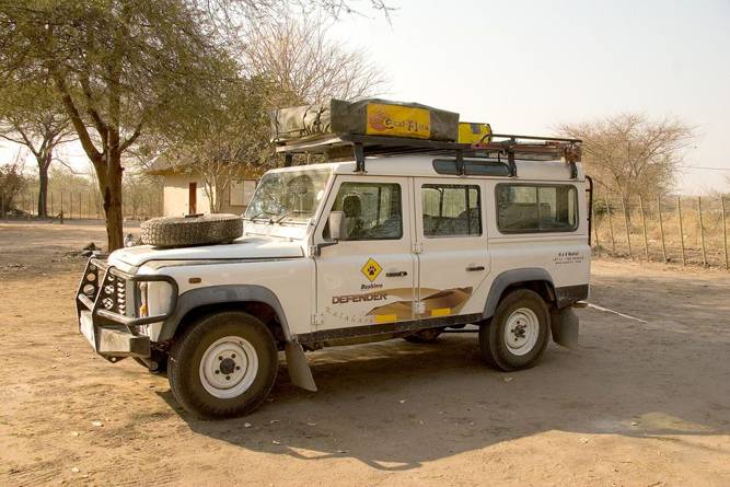 Land Rover - safari / roof tent
